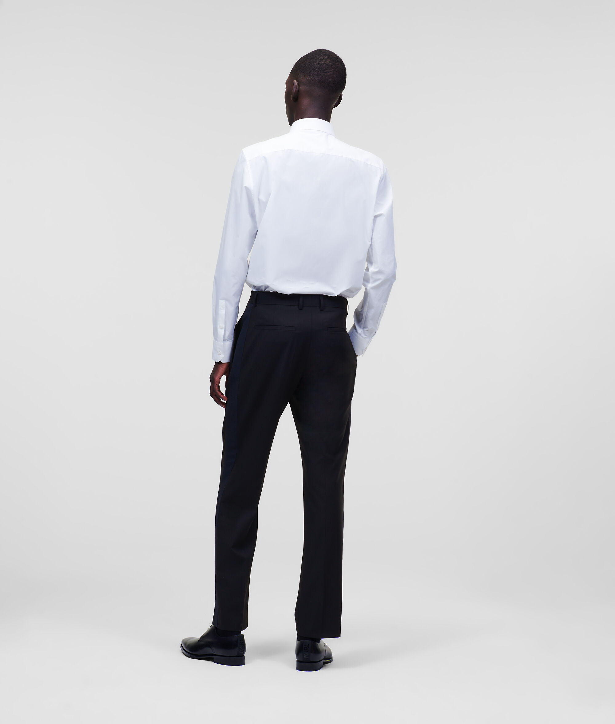 (image for) Eco-Conscious TAILORED TROUSERS